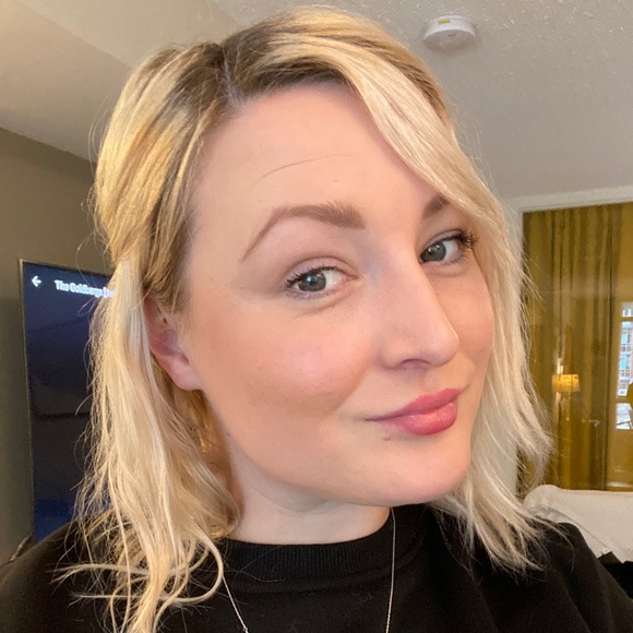 Meet your Posher, Sarah - Picture 1 of 1